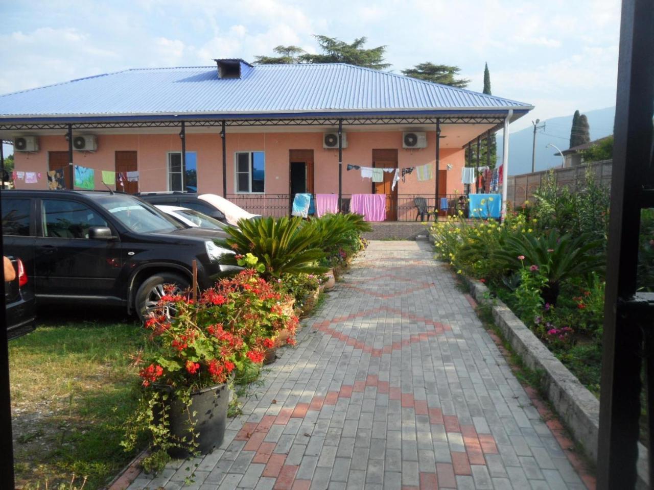 Galina Guest House Alakhadzi Ngoại thất bức ảnh